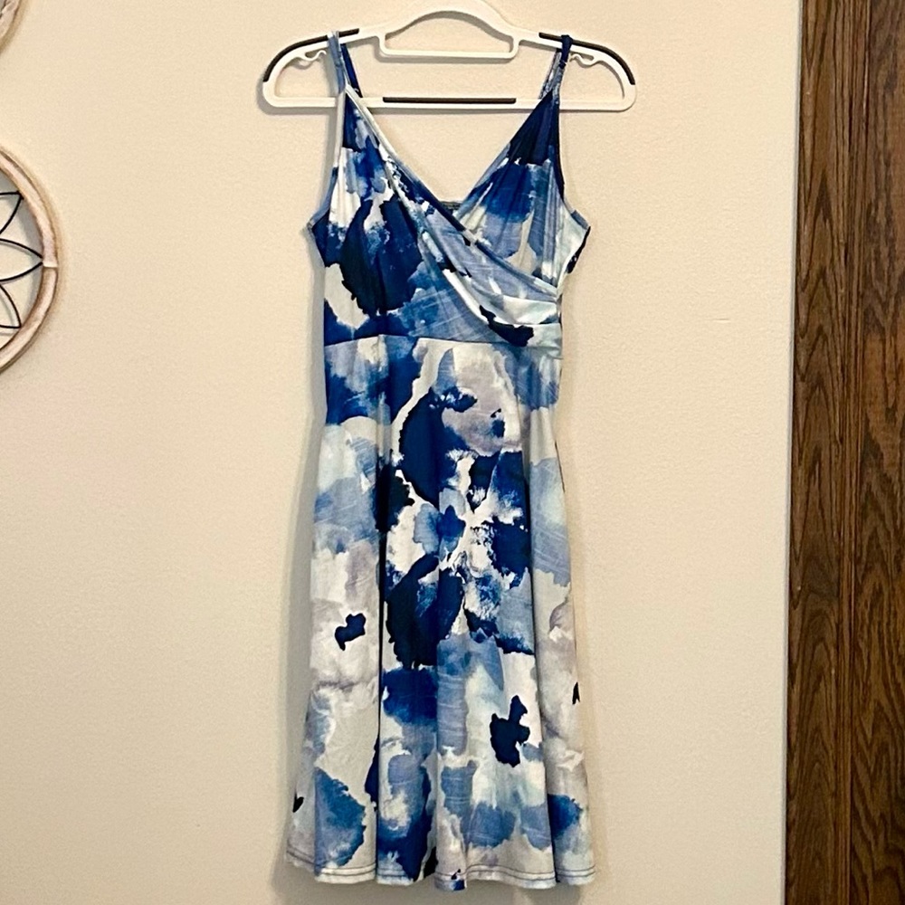 Women’s Blue and White Watercolor Summer Dress, Size Small